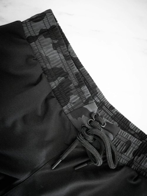 Short H Black camo-1-2